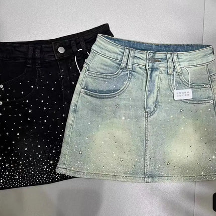 Schwarzer Y2K A-Linien-Jeansrock, Retro-Design, Shaping-Effekt, mit Sternen-Strasssteinen, neue Sommerkollektion 2026 für Damen