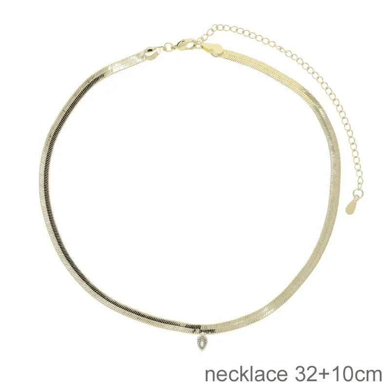 Nuovo speciale color oro Goccia d'acqua Bling Ovale CZ Collana girocollo Lariat Lunga barra a goccia a forma di Y Lunga nappa Gioielli da donna 2025