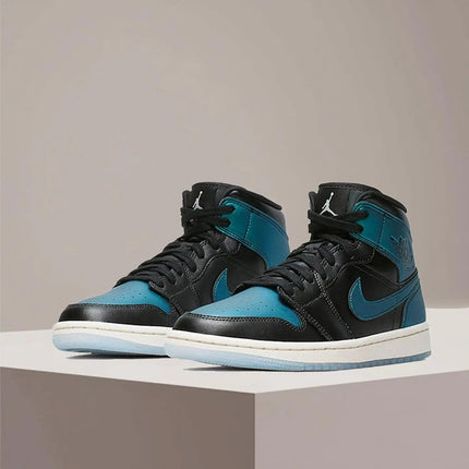 Nike Jordan 1 Retro High-Top Sneakers da basket traspiranti, antiscivolo e durevoli, stile unisex BQ6472-009 platinumshop