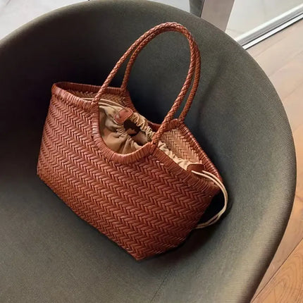 Women's 2-in-1 Woven Straw Bag Underarm Straw Bag with Adjustable Strap Large Capacity Dumpling Shoulder Bag for Summer Beach Bucket Bag