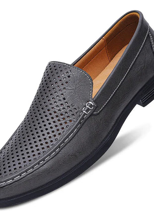 Calzature da uomo in pelle Slip on Office Man Scarpe formali Festa di nozze Scarpe eleganti da uomo Breath Driving Mocassini pigri Mocassini