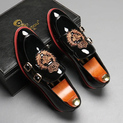 Scarpe in pelle di lusso per uomo Moda ricamo Uomo Scarpe da monaco stile britannico Mocassini di alta qualità Scarpe da uomo d'affari casual 2025