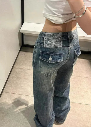 Jeans Baggy Y2K da Donna a Vita Bassa, Gamba Larga, in Denim Lavato Vintage, Pantaloni Larghi Streetwear con Dettaglio Unico Tasca Posteriore
