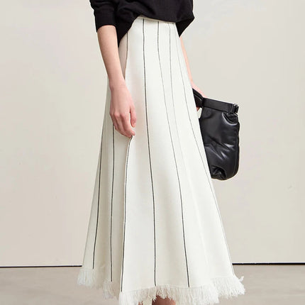 Amii Women's Skirt 2025 Winter New Knitting Striped Tassel A-Line Skirts For Women Versatile Loose Clothing Ladies 12544168 PlatiNum
