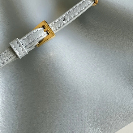 Borsa a secchiello mini in morbida pelle azzurra, borsa a tracolla di lusso multiuso