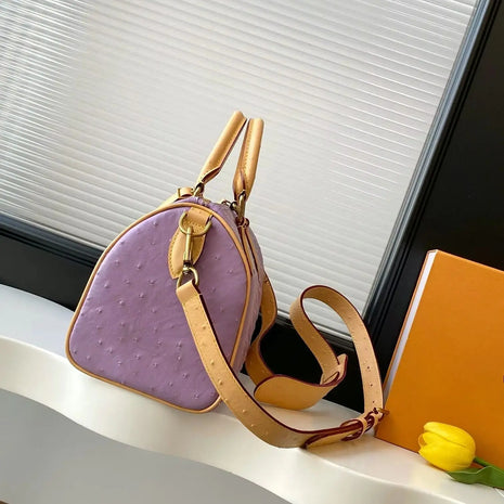 Mini Borsa Boston in Pelle Goffrata Effetto Struzzo Color Lavanda, Borsa di Lusso Multiuso