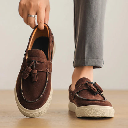 Mocassini fatti a mano in pelle scamosciata per il tempo libero Passeggiata Scarpe casual maschili Nuovo design Casual Slip on Flats Scarpe da guida versatili Mocassini