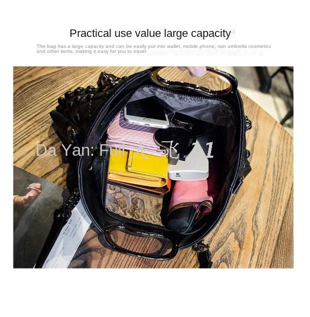 2025 new Genuine Leather Women's Handbags Fashion Soft Lady Tote Bag Shoulder Messenger Bag Large Capacity Portable Rivet Bags