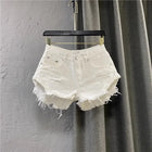 Nuovi Shorts Estivi da Donna 2026 in Denim Bianco, Stile A-Line Strappato a Gamba Larga, Hot Pants Casual alla Moda Streetwear per Ragazze