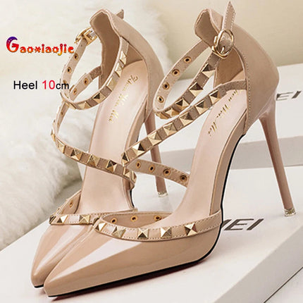 Scarpe tacco alto da donna estive in Europa e America Moda punta a punta bocca superficiale rivetto scava fuori sandali a spillo da discoteca platinumshop