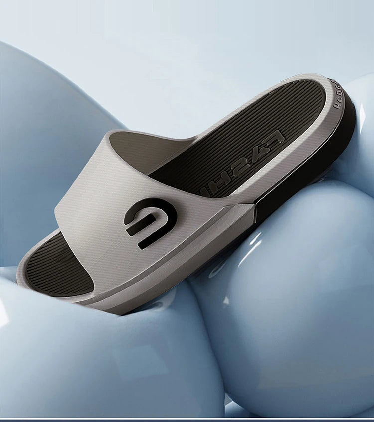 Pantofole da uomo alla moda Suola morbida in PVC Scivoli antiscivolo Infradito da spiaggia casual all'aperto Pantofole da bagno per la casa Nuovo sandalo