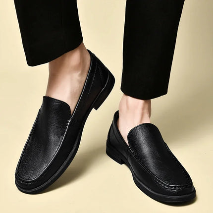 Calzature da uomo in pelle Slip on Office Man Scarpe formali Festa di nozze Scarpe eleganti da uomo Breath Driving Mocassini pigri Mocassini