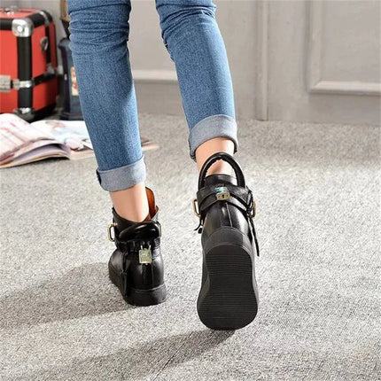 Women’s Genuine Cow Leather Flat Ankle Boots Stone Pattern Black High with Lace Sneakers Designer With Lock Luxury Brands Shoes