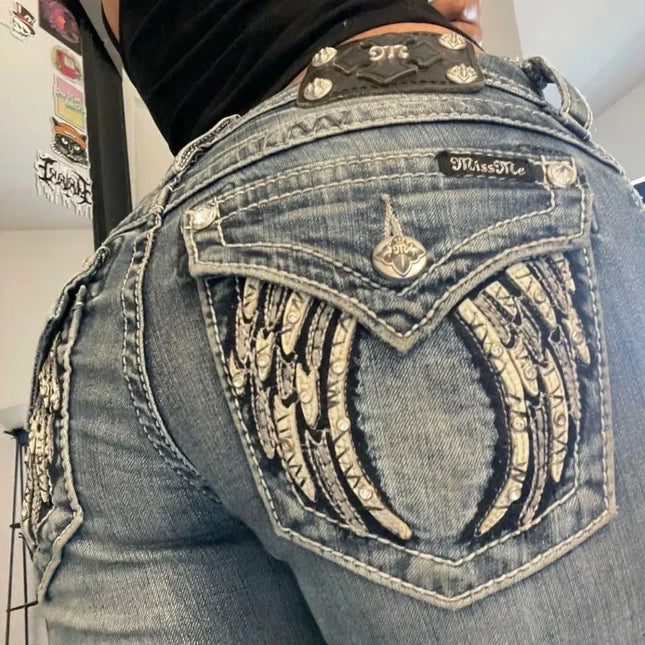 Jeans in Denim Lavato Azzurro Chiaro da Donna con Ricamo Ali d'Angelo sulla Tasca Posteriore, Dettagli Distressed, Gamba Larga, Pantaloni Casual alla Moda