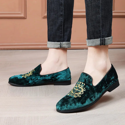 Scarpe in pelle scamosciata di lusso Scarpe da uomo di grandi dimensioni Scarpe da sposa firmate Mocassini ricamati Scarpe da festa piatte da uomo Oxford di alta qualità