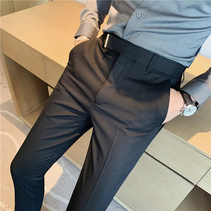 Pantaloni da abito da uomo primavera autunno Moda stile britannico Business Office Pantaloni eleganti da uomo Pantaloni da uomo slim fit a righe di alta qualità