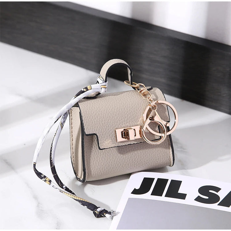 Brand Fashion Coin Purse Luxury Simple Flip Small Bag High-end Bag Pendant Exquisite Lock Silk Scarf Mini Lipstick Headphone Bag PlatiNum