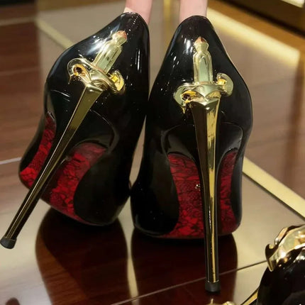 Nuovi tacchi alti con suola rossa per donna, primavera anticipata, tacchi sottili, punta a lama metallica, sexy, scarpe singole in pelle verniciata nera platinumshop