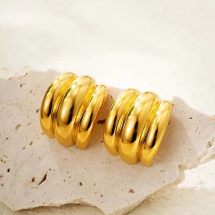 Orecchini a Perno Geometrici a Forma di C Multistrato Placcati in Oro 18K, Antiruggine, in Acciaio Inossidabile per Donne platinumshop