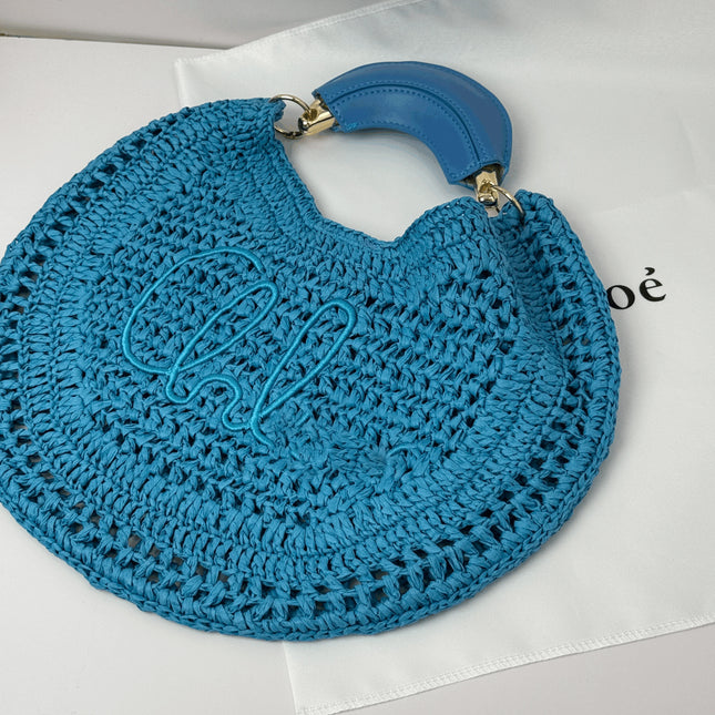 Raffia Straw Crossbody Bag with Leather Patchwork, Versatile Beach Bag for Women, Ideal for Holidays and Travel
