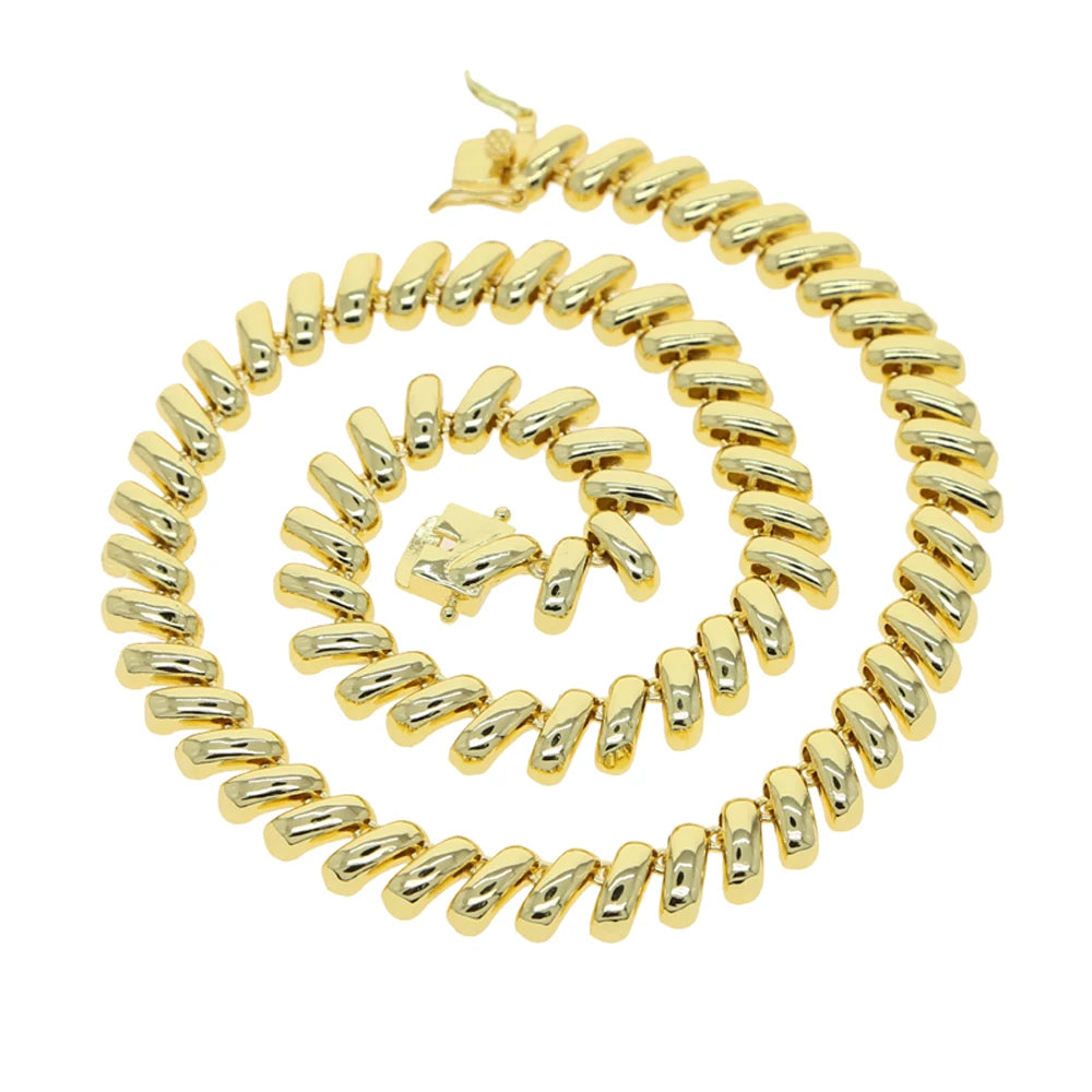 2025 Nuova collana a catena serpente unisex color oro a spina di pesce con perline catena a maglie pavimentata 5A CZ girocollo a forma di luna per gioielli da donna