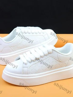 Fashion Concise Solid Flats 2026 Spring New Arrivals Men Casual Sport Shoes Increase Height Comfortable Platform Sneakers