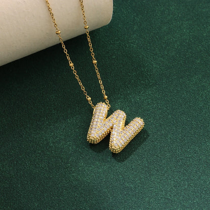 Nuove collane di lusso in acciaio inossidabile con 26 lettere inglesi in cristallo di zircone per le donne Commercio all'ingrosso di gioielli con catena girocollo femminile alla moda