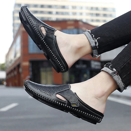 Nuove pantofole da uomo in vera pelle estate traspirante Casual muli mezze scarpe leggere per uomo mocassini da guida antiscivolo all'aperto uomo