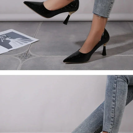 Scarpe Donna 2024 Tendenza Nuova Estate Tacchi rossi Donna elegante Décolleté con tacco nero e punta a punta Abito in pelle Scarpe da donna bianche