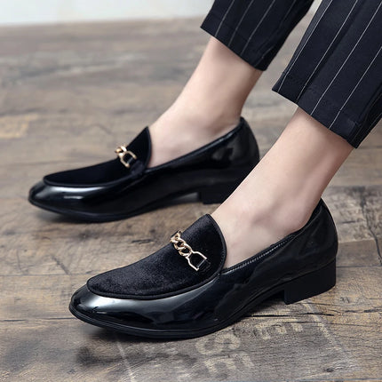 Mocassini da uomo in pelle scamosciata dal design di lusso Nero Blu Rosso Scarpe eleganti casual per discoteca Party Monk Strap Scarpe da uomo Taglia 38-47