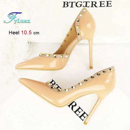 2025 Nuovo Sexy Nero Sottile Tacchi Alti 10.5 Centimetri Scarpe da Donna Testa A Punta Rivetto Pompe da Donna in Pelle Verniciata Stiletto Scarpe da Discoteca platinumshop
