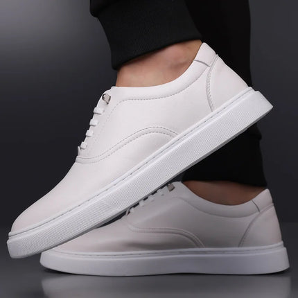 Big Size Fashion Casual Sneakers for Men Spring Autumn New Designer Board Shoes Male Black White Leather Zapatos De Hombre