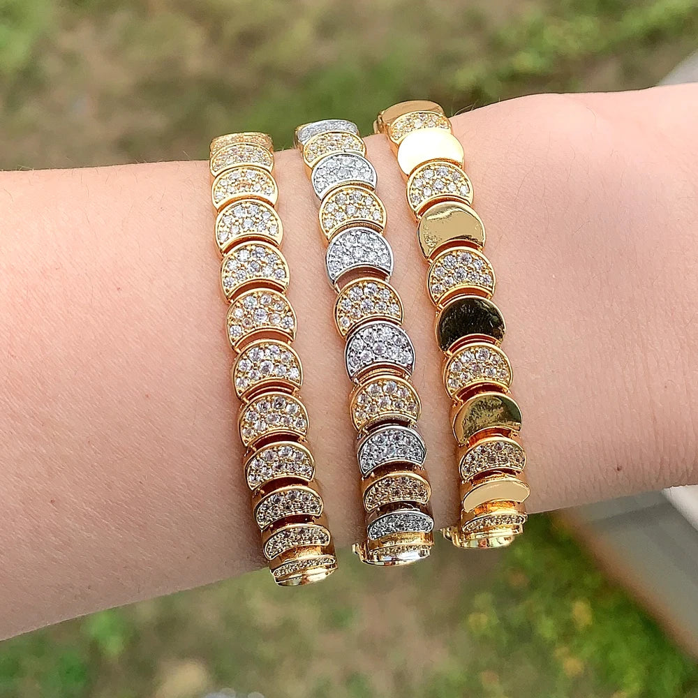 2025 Nuova collana a catena serpente unisex color oro a spina di pesce con perline catena a maglie pavimentata 5A CZ girocollo a forma di luna per gioielli da donna