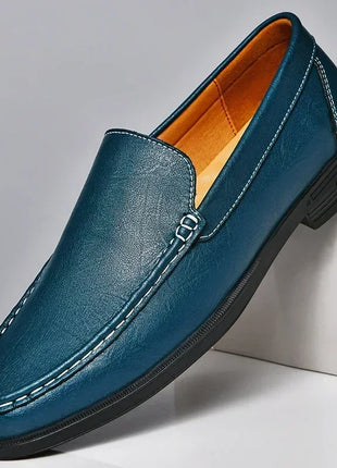 Calzature da uomo in pelle Slip on Office Man Scarpe formali Festa di nozze Scarpe eleganti da uomo Breath Driving Mocassini pigri Mocassini