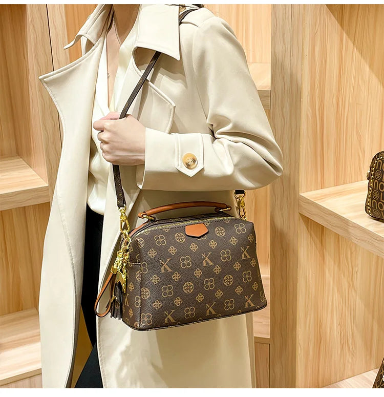 Women's handbag 2025 new autumn and winter designer shoulder crossbody bag, fashionable and high-end pillow bag PlatiNum
