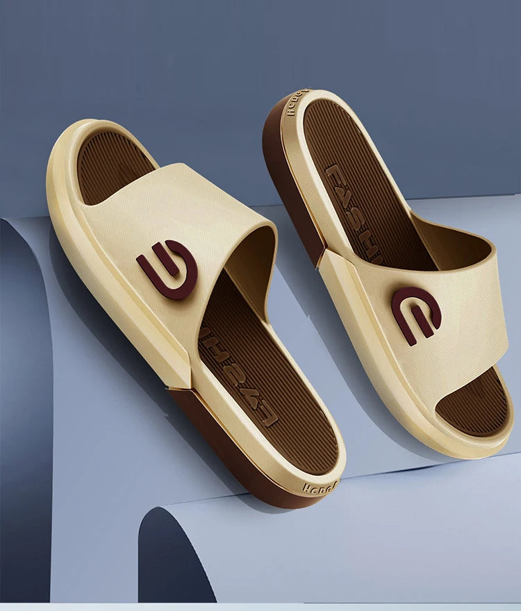 Pantofole da uomo alla moda Suola morbida in PVC Scivoli antiscivolo Infradito da spiaggia casual all'aperto Pantofole da bagno per la casa Nuovo sandalo