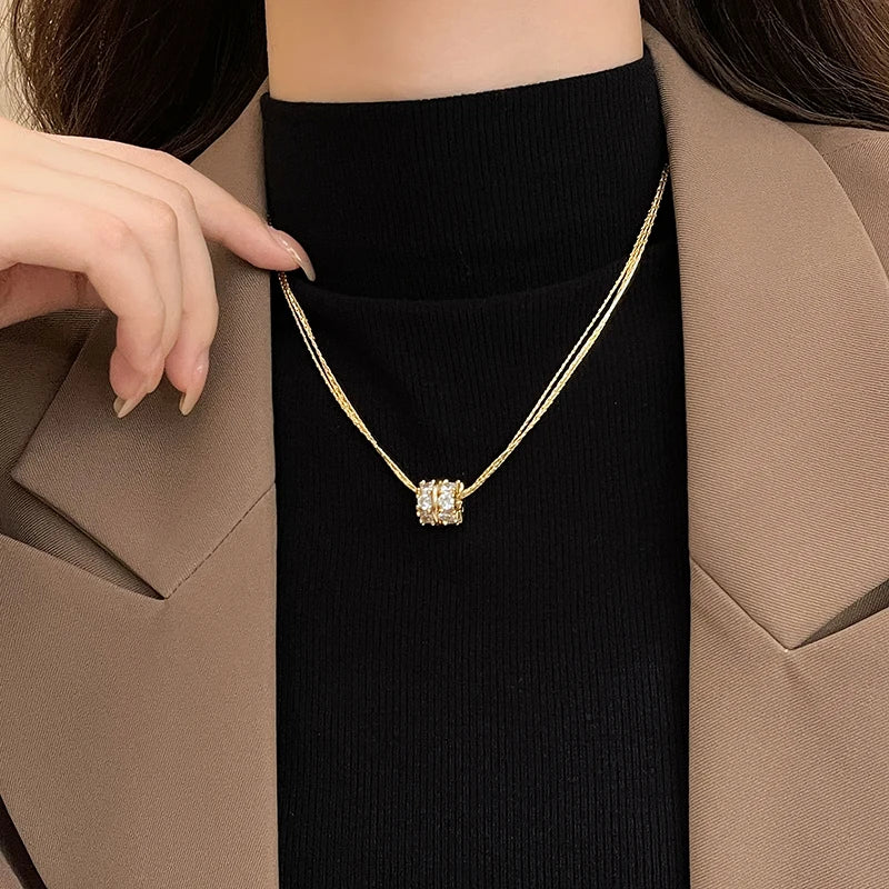 2024 Collana con pendente a cerchio in zircone con catena color oro multistrato di nuovo design per accessori di gioielli di lusso da donna per la festa nuziale