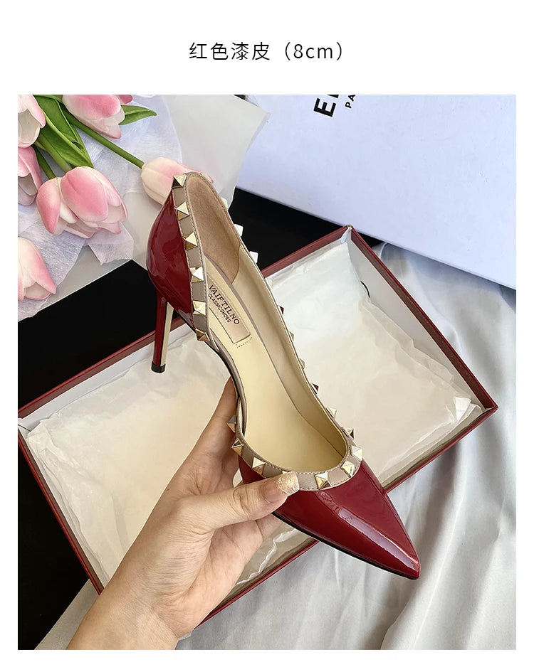 scarpe da donna di marca di lusso Sandali da donna Rivetti estivi Tacchi alti Lato vuoto Scarpe da donna da ballo in pelle moda femminile da donna