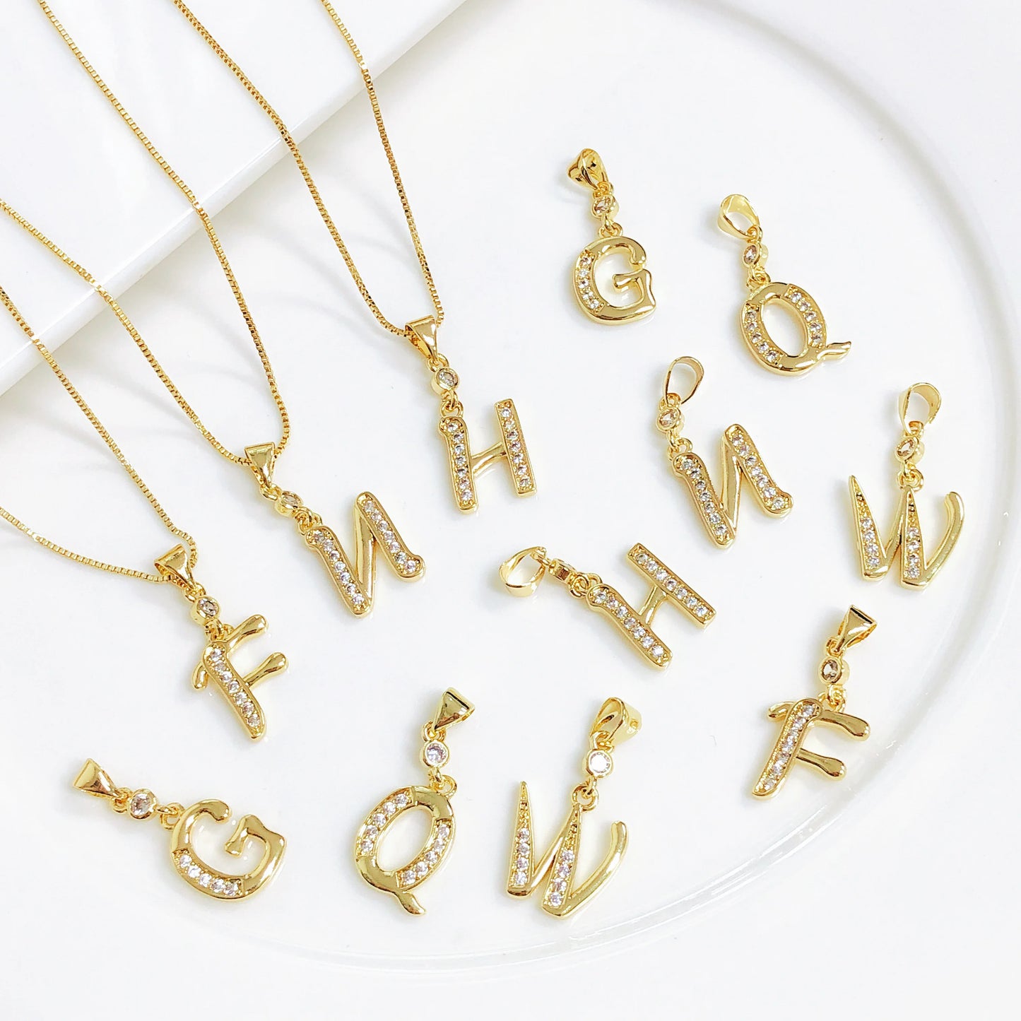 Collana di lusso AZ Collana con ciondolo con lettera iniziale minuscola per donna Placcato in oro CZ Zircone Gioielli delicati di moda