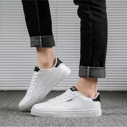 Men Shoes Sneakers 2022 New Summer White Fashion Board White Men's Zapatillas Hombre Chaussure Homme