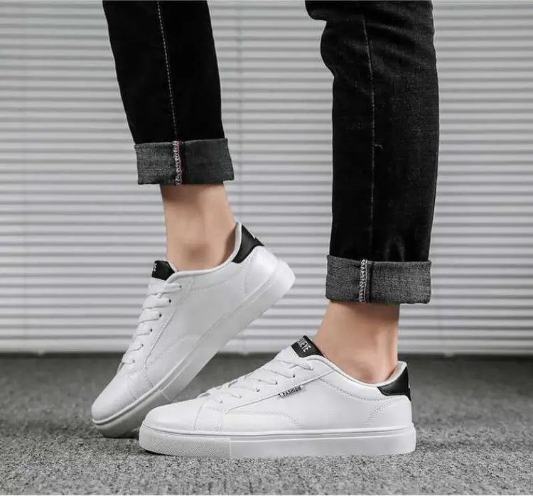 Men Shoes Sneakers 2022 New Summer White Fashion Board White Men's Zapatillas Hombre Chaussure Homme