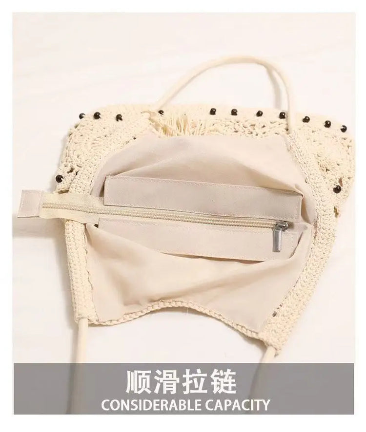 Borsa tote all'uncinetto per donna Borsa in maglia traforata bianca con ciondolo con frange di perline Cinghie lunghe regolabili Borsa da spiaggia Boho