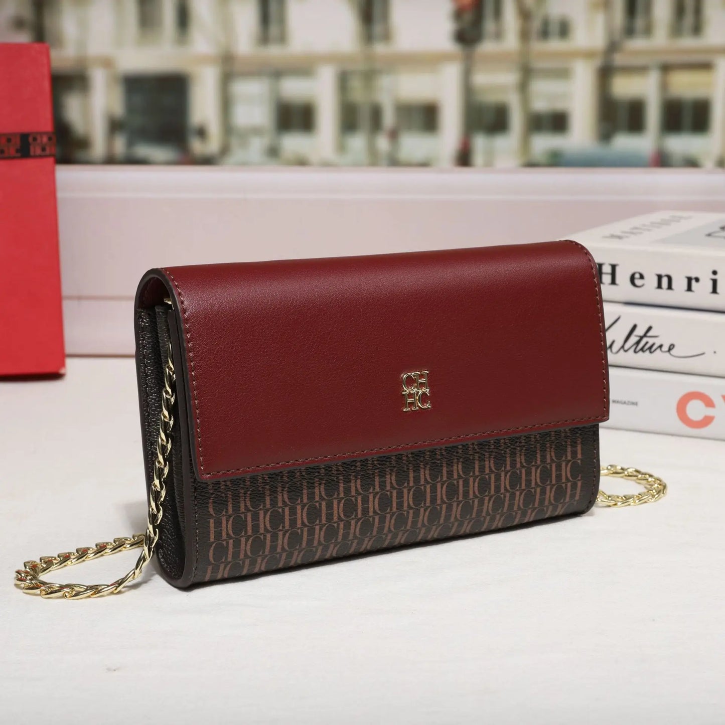 NUOVA borsa a catena da donna Carolina Herrera dal design semplice e originale, piccola borsa