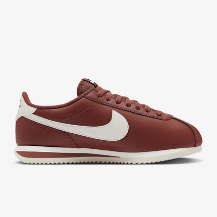 Scarpe sportive casual retrò da donna in vera pelle Cortez di Nike DN1791-201