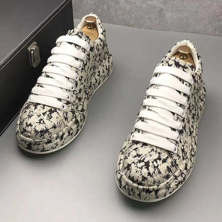 New Men Shoes Outdoor Casual Sneakers Rhinestone Board Shoes Men Fashion Deerskin Sports Large Size Shoes Men Zapatillas Hombre