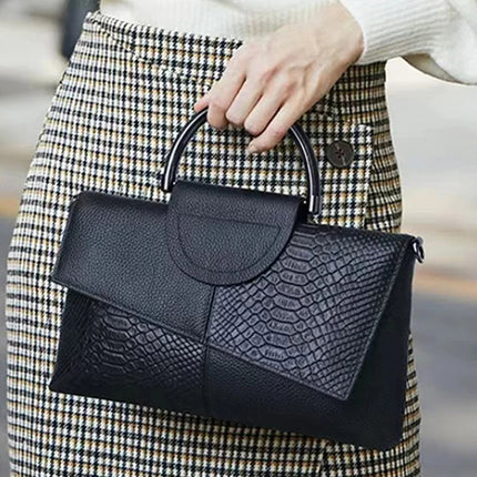 Female Shoulder Messenger Bags Casual Crossbody Bag Black PU Leather 2024Trend Women Stone Print Chain Envelope Clutch Purses PlatiNum