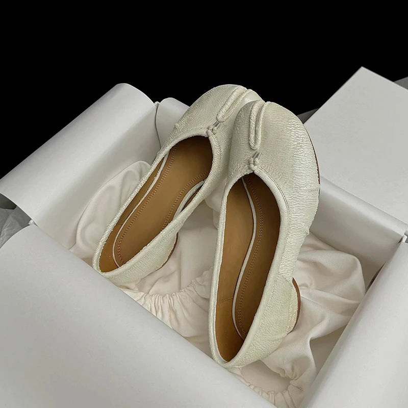 Roundtoe midheel shoes Womens Genuine leather High heels Sheepskin Pleated Tibi splittoe shoes Women Mary Jane shoes Designer