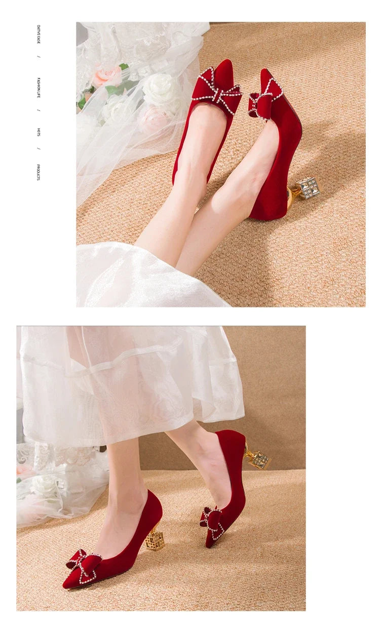 Moda di lusso Rivetto Fibbia Cintura Appartamenti Mocassino slip-on da donna Scarpe a punta Scarpe da balletto Mocassini da donna da ufficio 2025