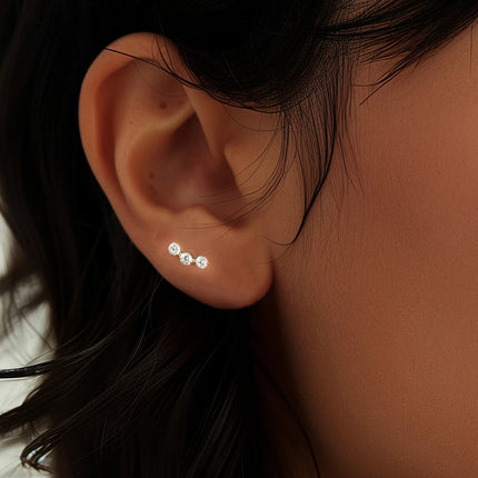 AIDE Heart Round Ball Flat Helix Piercing Earring 925 Sterling Silver Ear Studs Geometric Zircon Exquisite Trinket Studs Aretes PlatiNum
