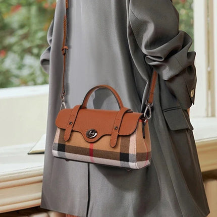 Borsa Mini Boston a Righe e Quadri in Tessuto con Finiture in Ecopelle, Chiusura a Giro e Torsione, Design con Patta, Borsa a Mano da Donna, a Tracolla, Portamonete